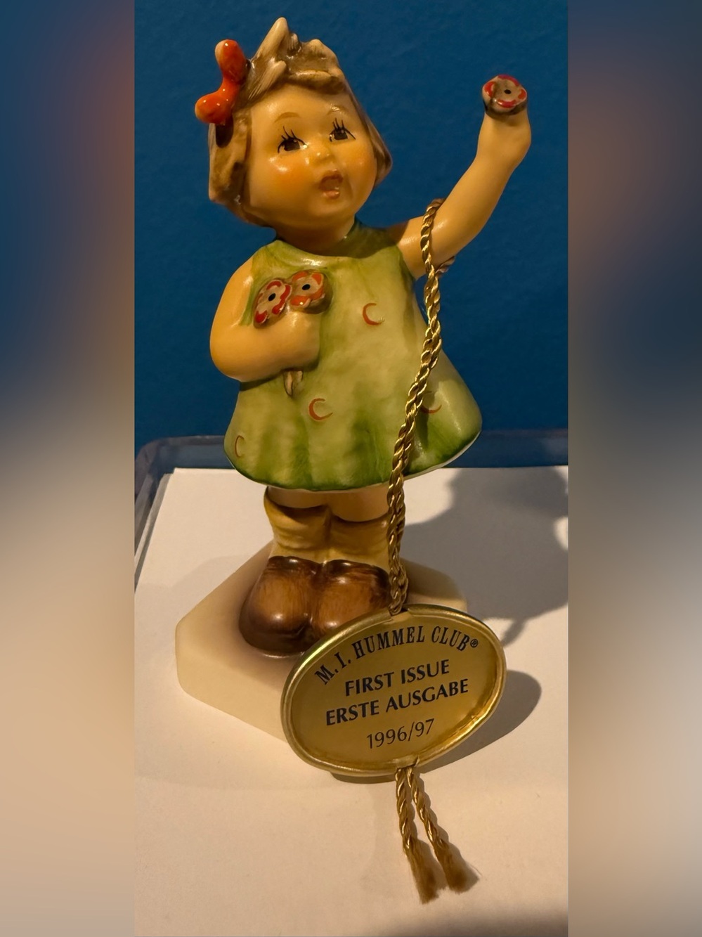 Goebel Hummel Figurine TMK7 793 "Forever Yours" Hummel Club 4.25"